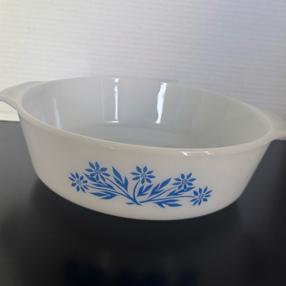 Vintage Anchor hocking Fire King Blue and White " Round Casserole Dish